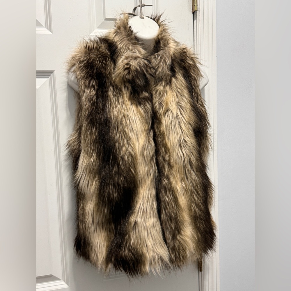 Ci Sono Faux fur  size S vest